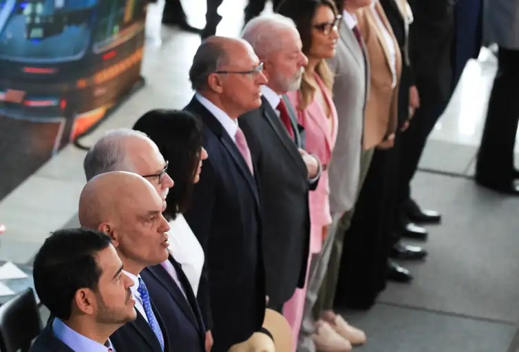 Cerimônia contou com a presença de ministros, parlamentares, governadores e representantes dos Três Poderes. Foto Lula Marques/ Agência Brasil